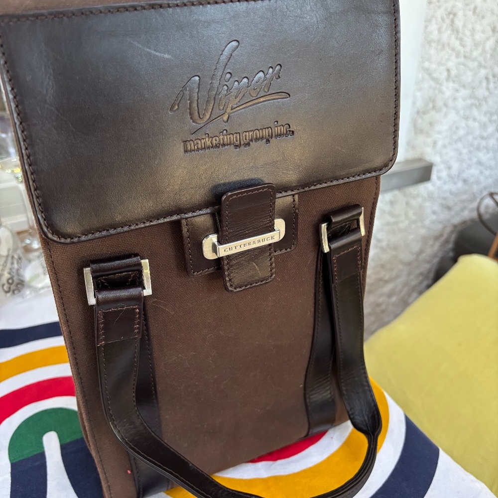 CUTTER & BUCK Valet Carry Bag Great for carrying bottles to a picnic or other!